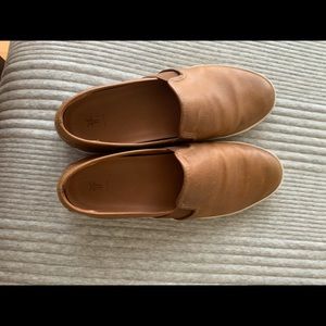 Frye women’s size 9.5 ivy slip on.